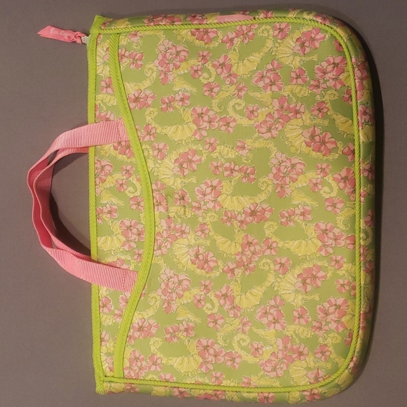 Lilly Pulitzer Handbags - Lilly Pulitzer Petula limeade print laptop bag